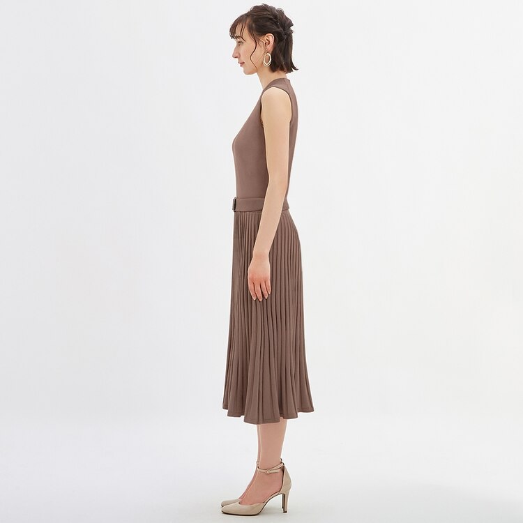Gu公式 プリーツコンビネーションニットワンピース ノースリーブ Z X ファッション通販サイト Gu公式 プリーツコンビネーションニットワンピース ノースリーブ Z X ファッション通販サイト