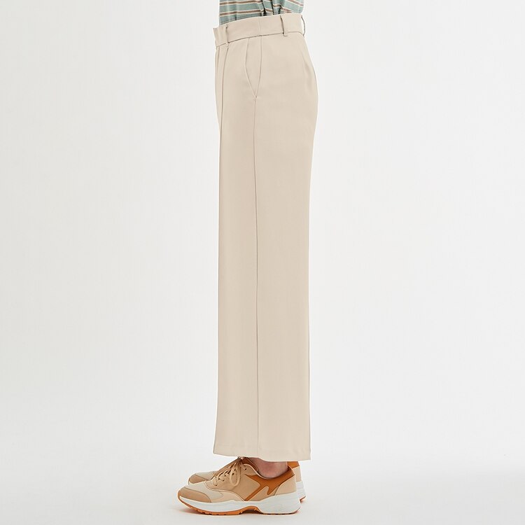 センターピンタックワイドパンツz セットアップ可能 Gu ジーユー 公式通販オンラインストア