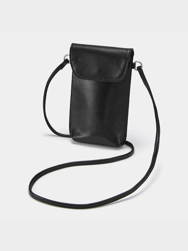 レザータッチネックポーチ