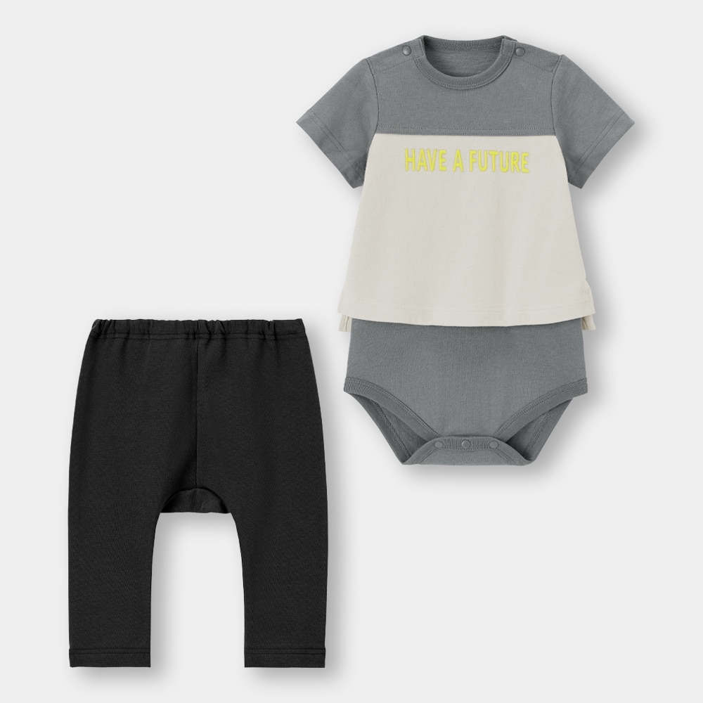 （GU）BABY(NEWBORN)ロンパースセット(半袖)(ロゴ)+Eのサムネイル