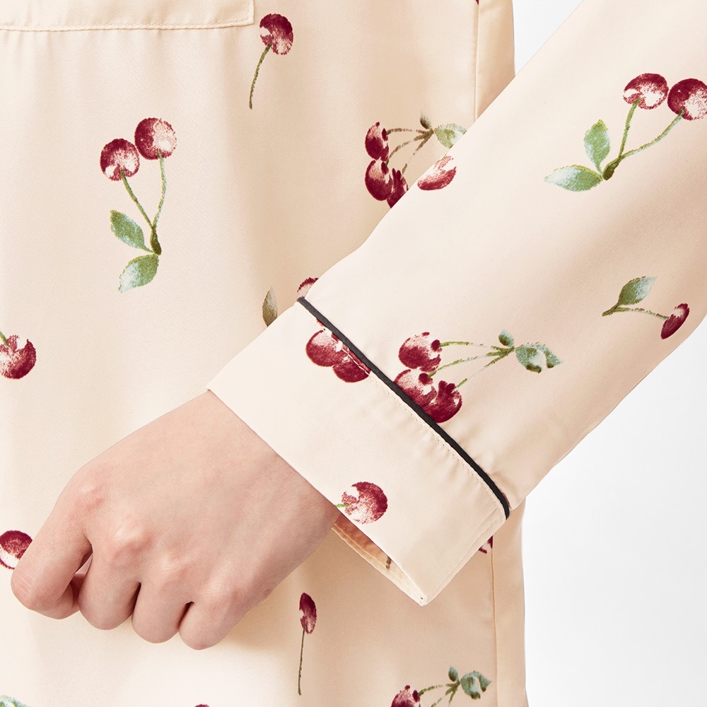 Gu公式 サテンパジャマワンピース 長袖 チェリー E ファッション通販サイト