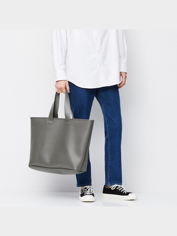 レザータッチトートバッグ