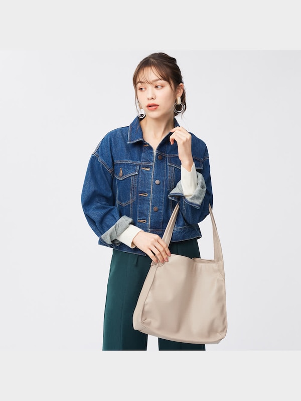 ライト&ソフトレザータッチトートバッグ