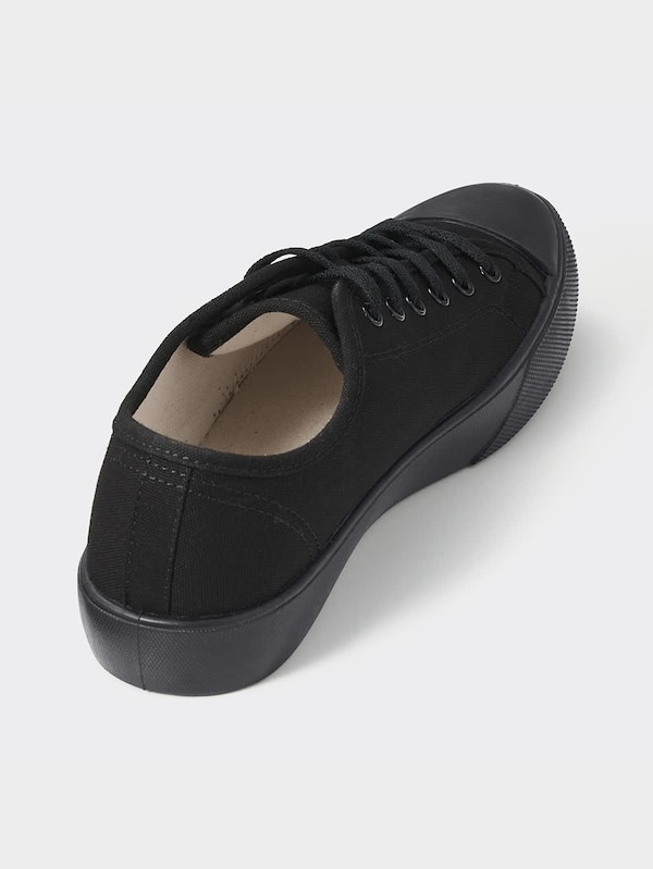 クリーンキャンバススニーカー