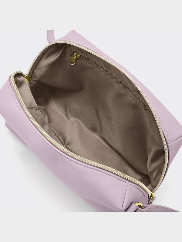 ライト&ソフトレザータッチショルダーバッグ