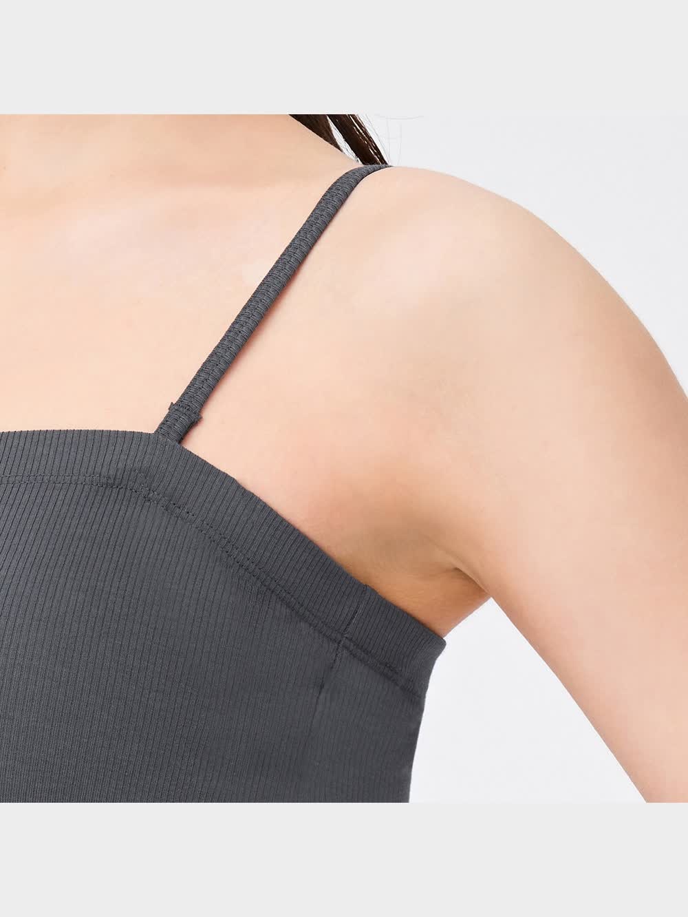 GU公式 | ブラフィールリブチューブトップ