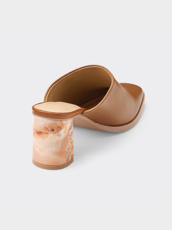 ヒールバブーシュ