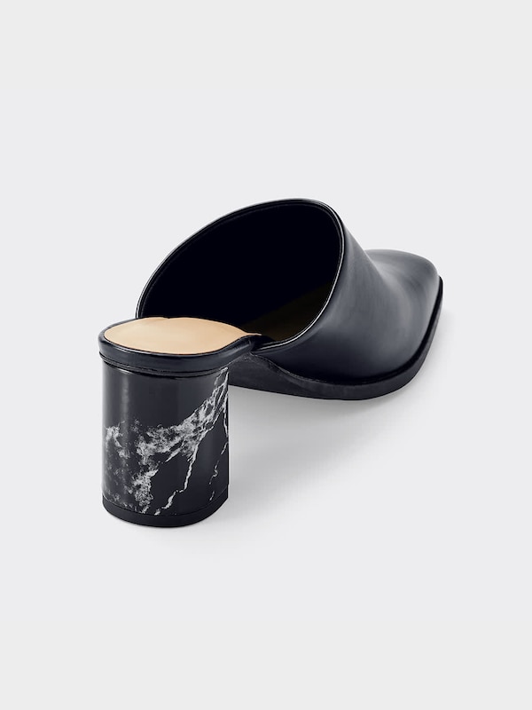 ヒールバブーシュ