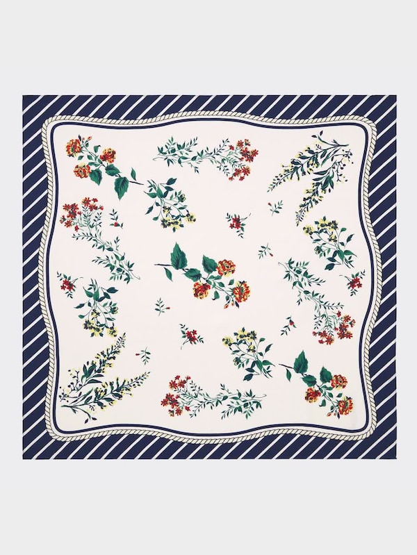 フラワースカーフ