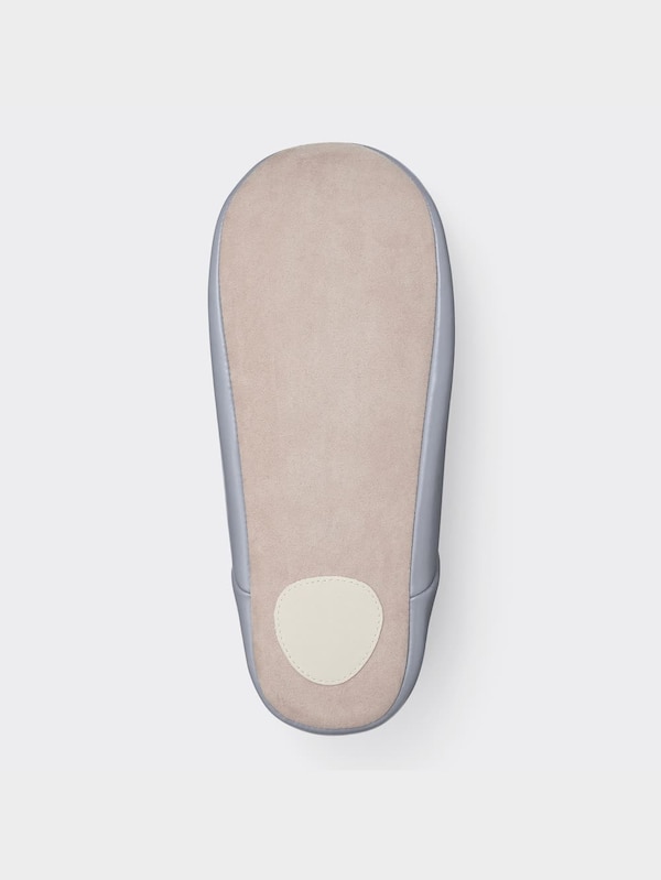 ルームバブーシュ