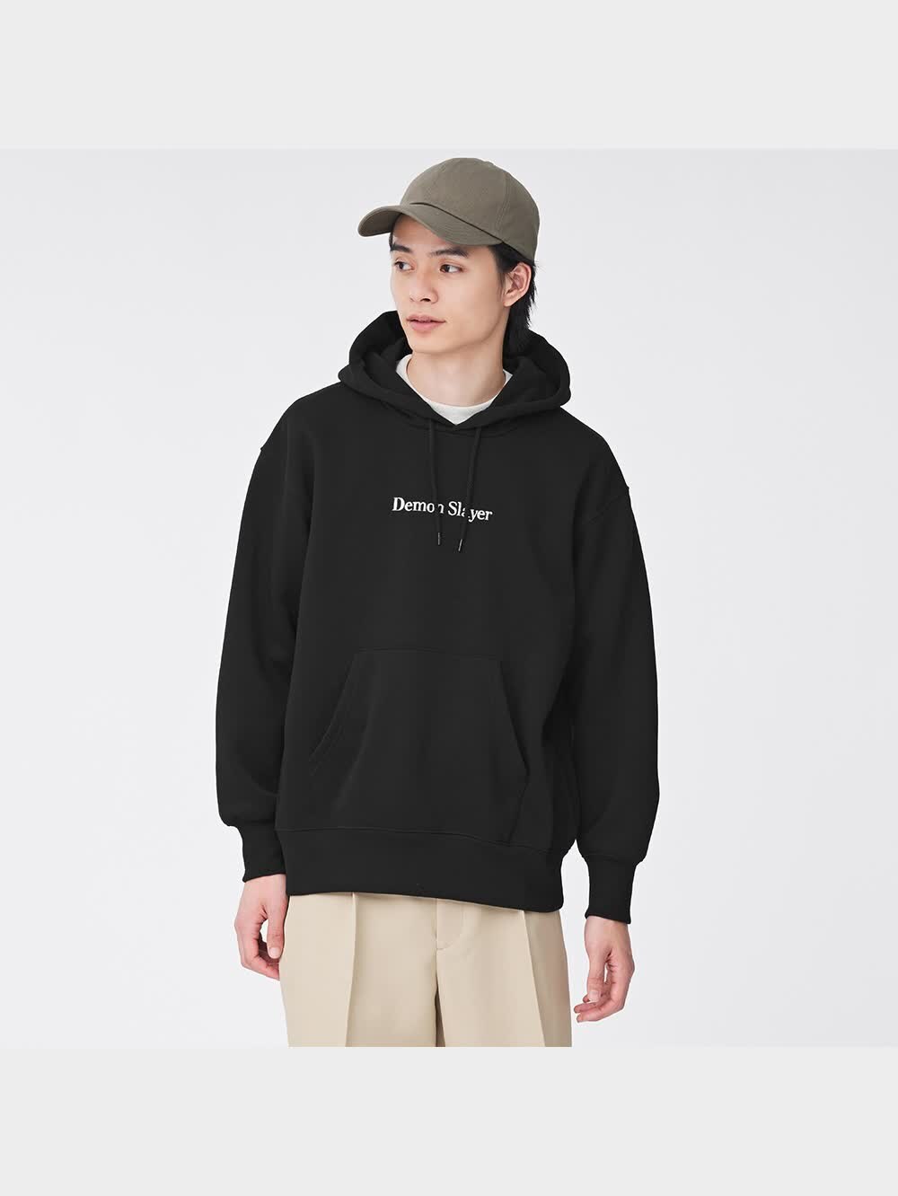 鬼滅の刃 XL パーカー　柱 勢ぞろい フード パーカ 黒 ジーユー gu 鬼滅の刃 XL gu パーカー ジーユー 柱 勢ぞろい フード パーカ