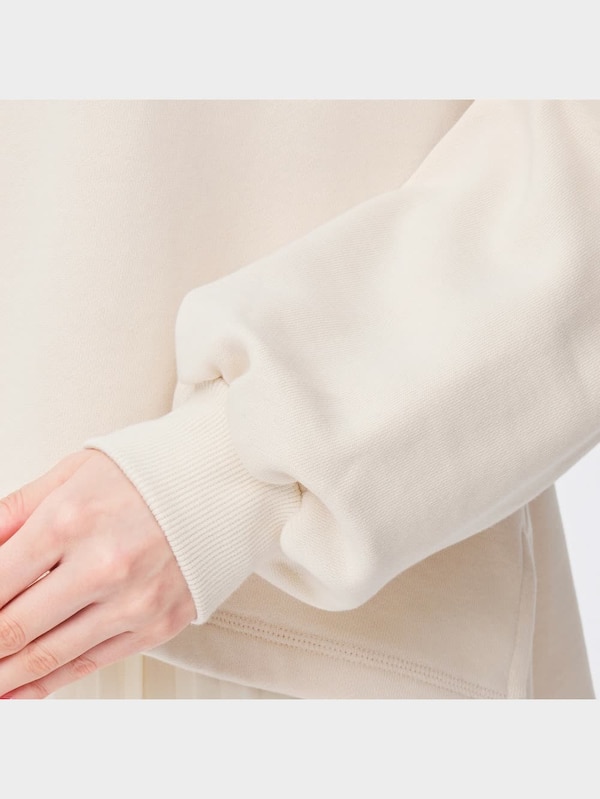 グラフィッククロップドスウェットプルオーバー(長袖)(ロゴ)