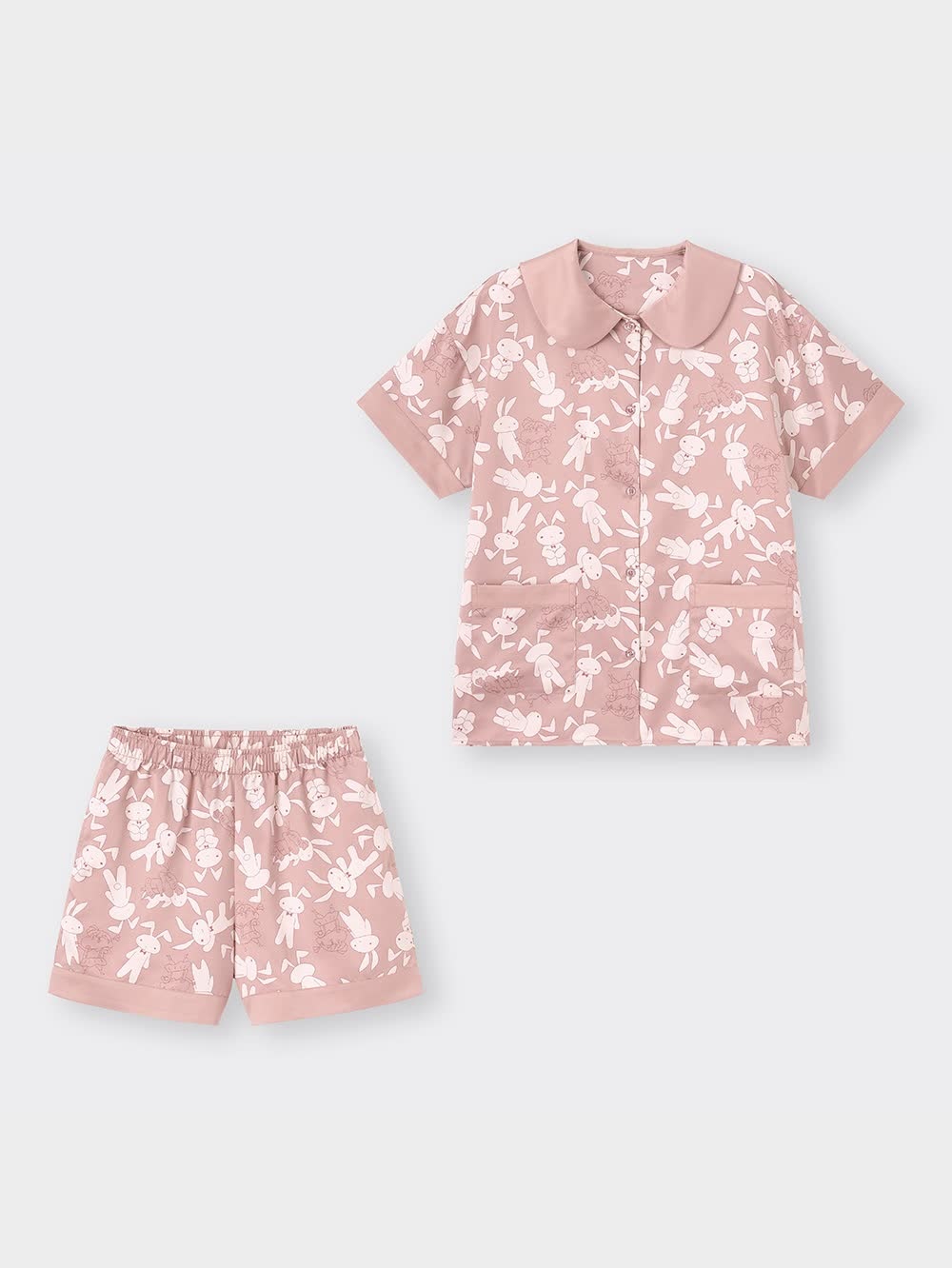 ナナ3点おまとめGU バック　ルームウェア　ショートパンツ GU（ジーユー）の「（GU）バックギャザーショートパンツ（WOMEN