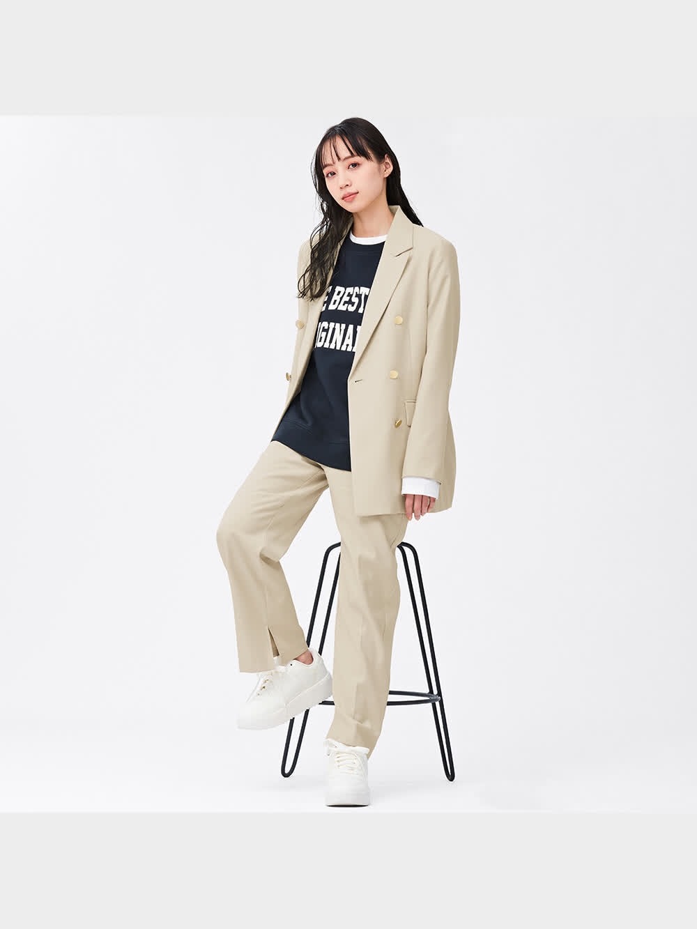 GUベルテッドストレートパンツZ+E ベージュ GU新作で「スタイル激盛れするパンツ」見つけたんだけど…！大人