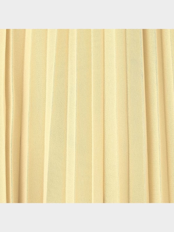 プリーツロングスカート