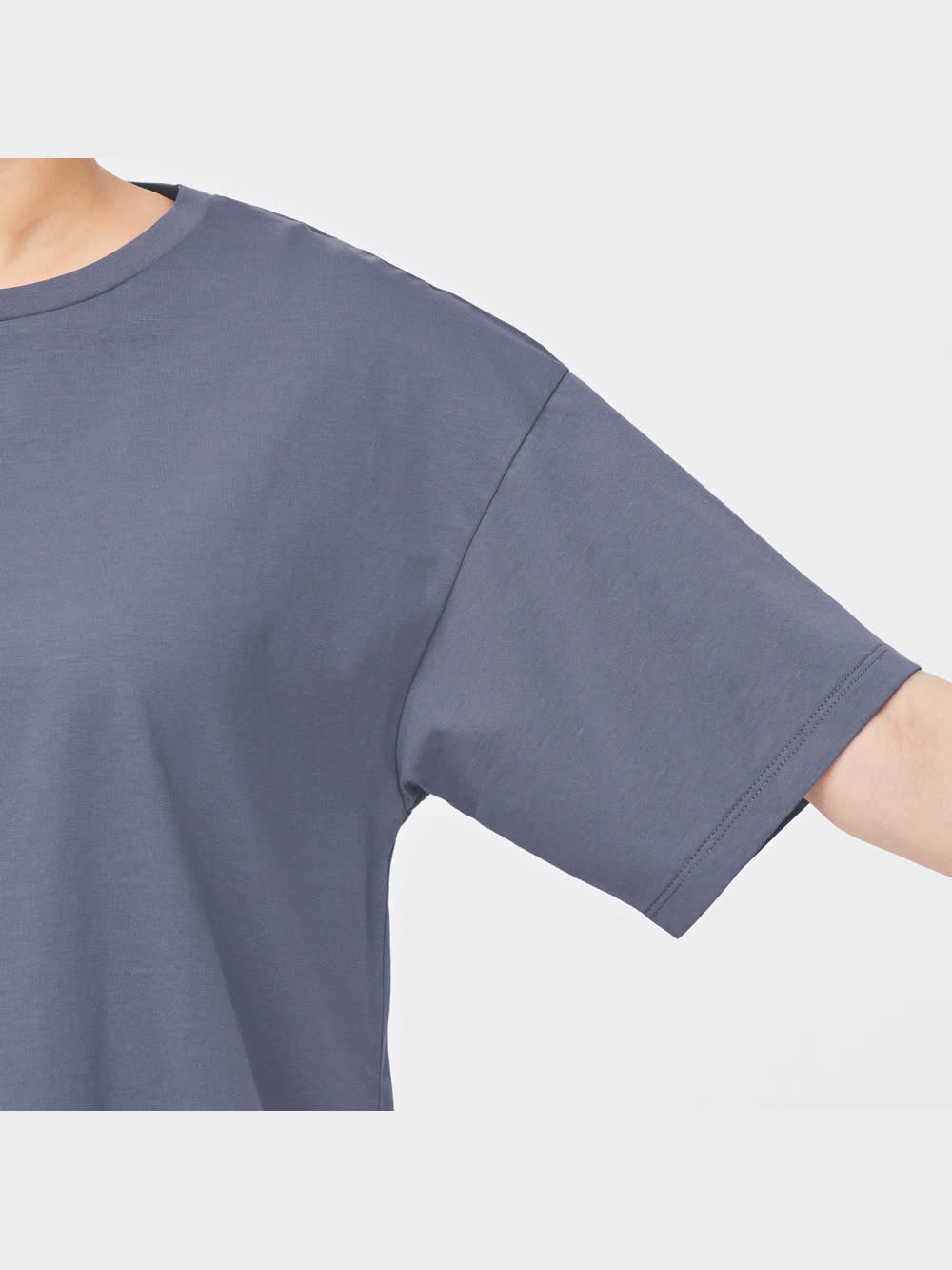 GU公式 | マーセライズドラウンドヘムチュニックT(5分袖)