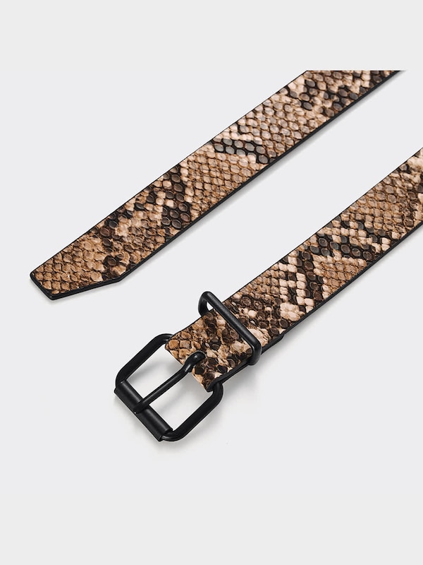 ブラックバックルロングベルト