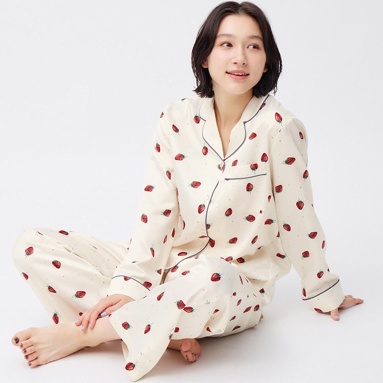 新品☆S クレヨンしんちゃんサテンパジャマ(長袖ロングパンツ)ピンク☆GU