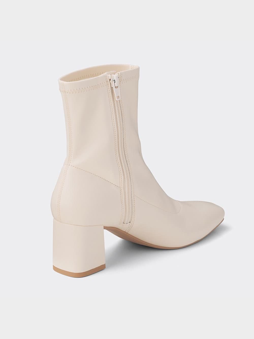 GU公式 | ウルトラストレッチヒールブーツ