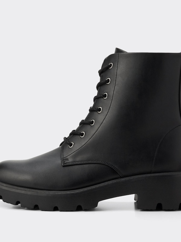 ライトボリュームソールレースアップブーツ