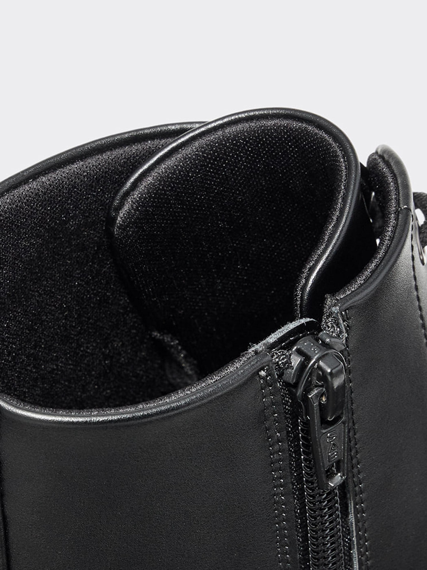 GU公式 | ライトボリュームソールレースアップブーツ