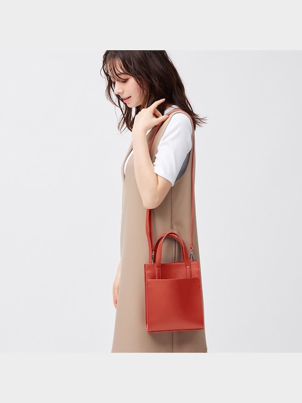 ライトバーティカルショルダーバッグ