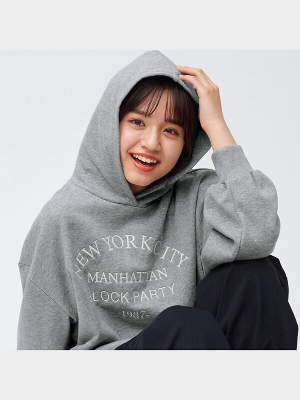 GIRLSクロップドスウェットパーカ(長袖)(ロゴ)JR