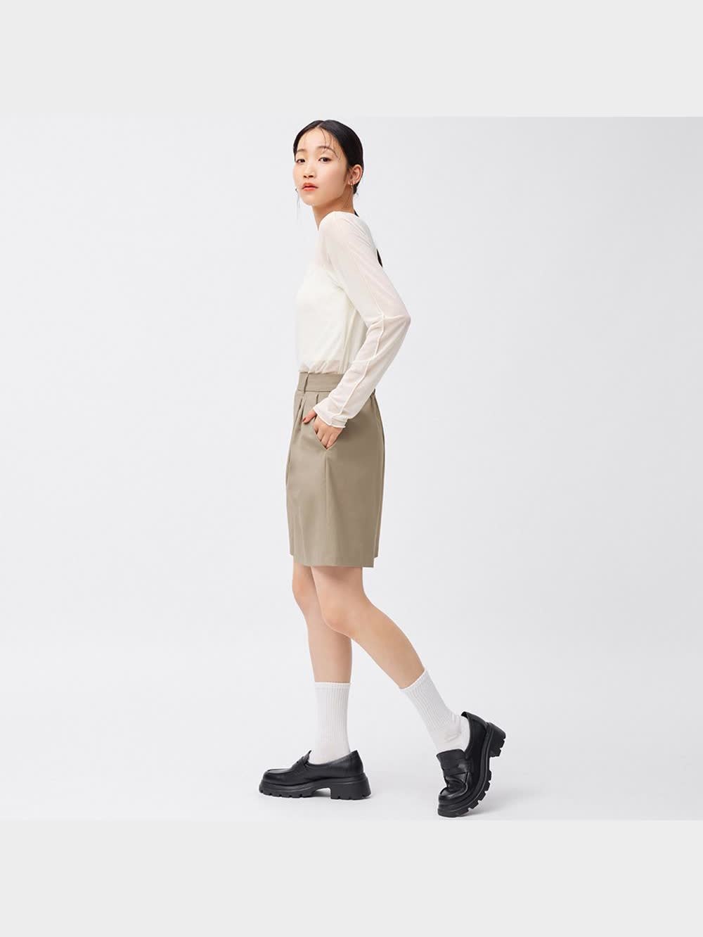 GU公式 | タックハーフパンツ(セットアップ可能)