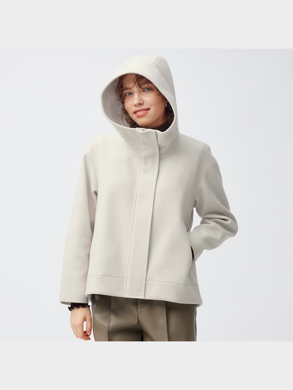 マンテコショートコート　未使用品 GU公式 | コージーメルトンショートフーディコート