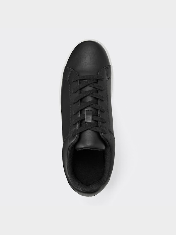 ライトソールスニーカー