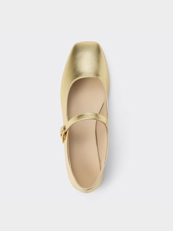 ワンストラップシューズ