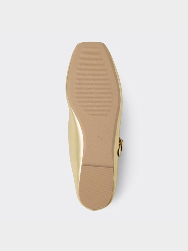 ワンストラップシューズ