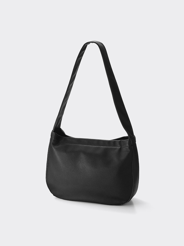 レザータッチラウンドショルダーバッグ