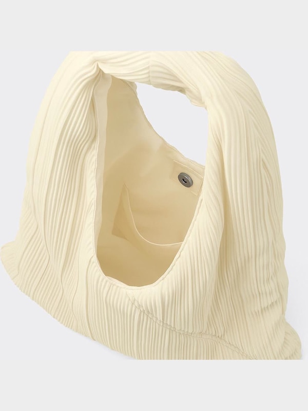 プリーツトライアングルバッグ