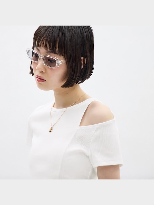 ショルダーカットアウトT(半袖)+E