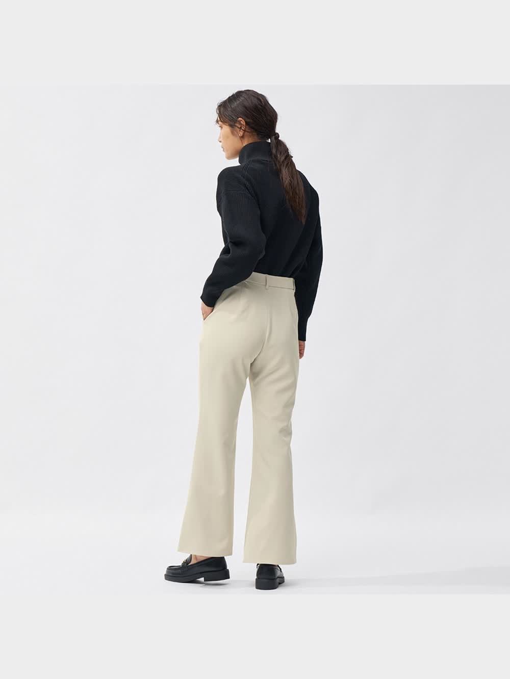 【新品タグ付】RE. 美脚ストレッチフレアパンツ オレンジ ポップアップ限定商品 新品タグ付】RE. 美脚ストレッチフレアパンツ オレンジ