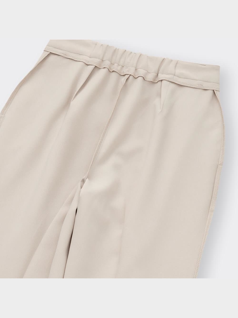 GU公式 | タックテーパードパンツ(丈標準65.0～69.0cm)
