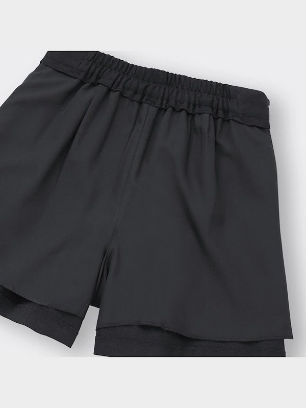 タックショートパンツ