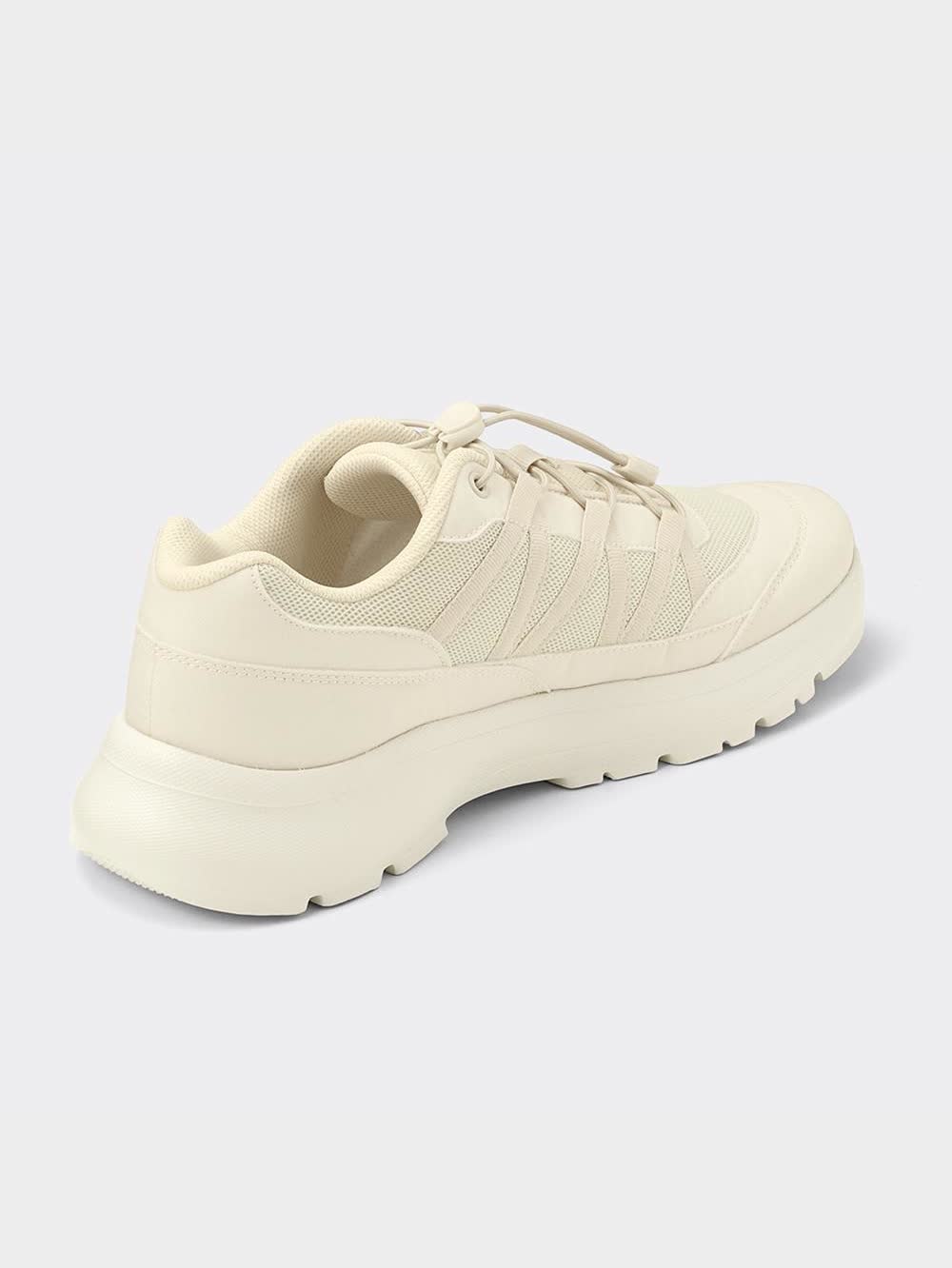 GU公式 | トレイルスニーカー