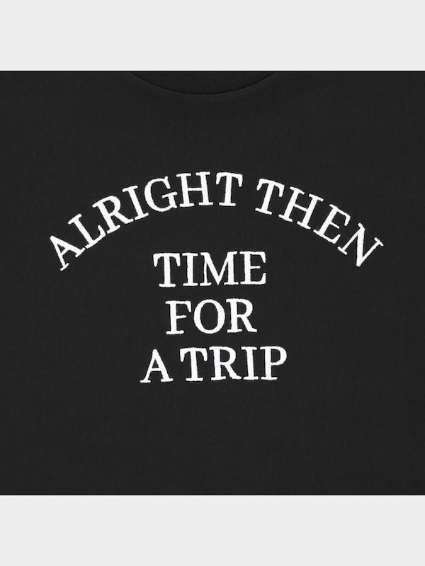 GIRLSグラフィックT(半袖)(ロゴ2)