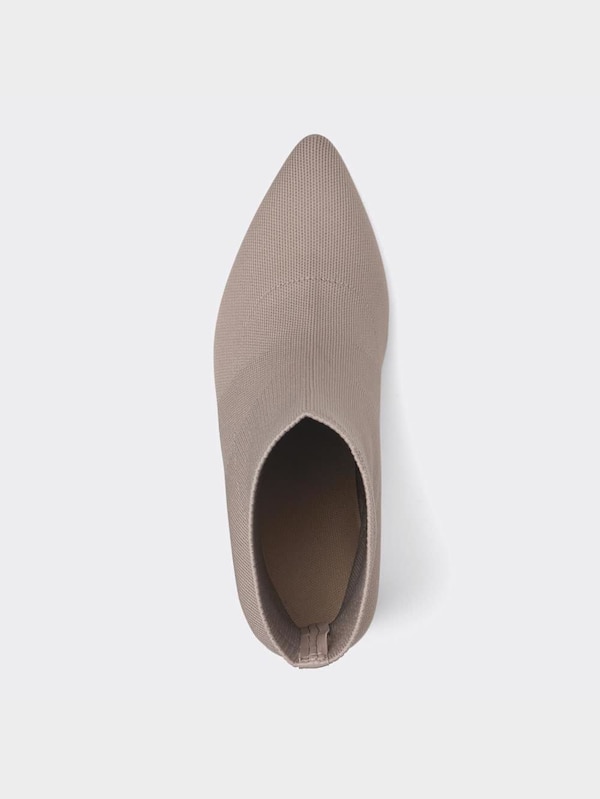 ポインテッドニットブーツ