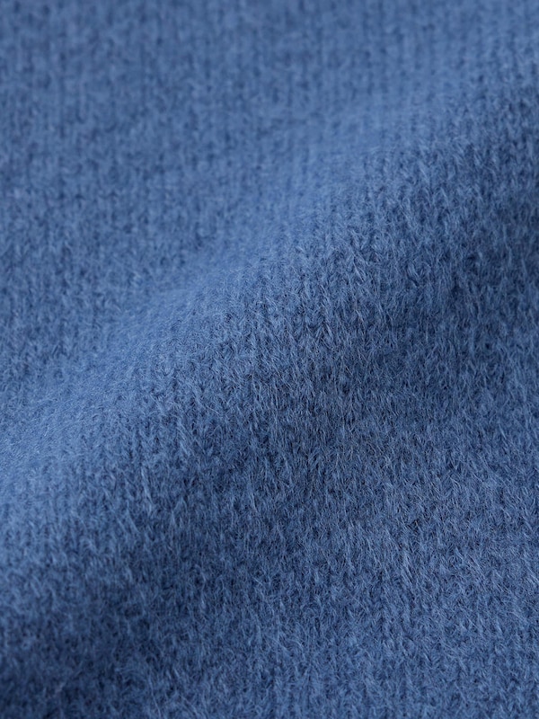 パフィータッチハイネックセーター