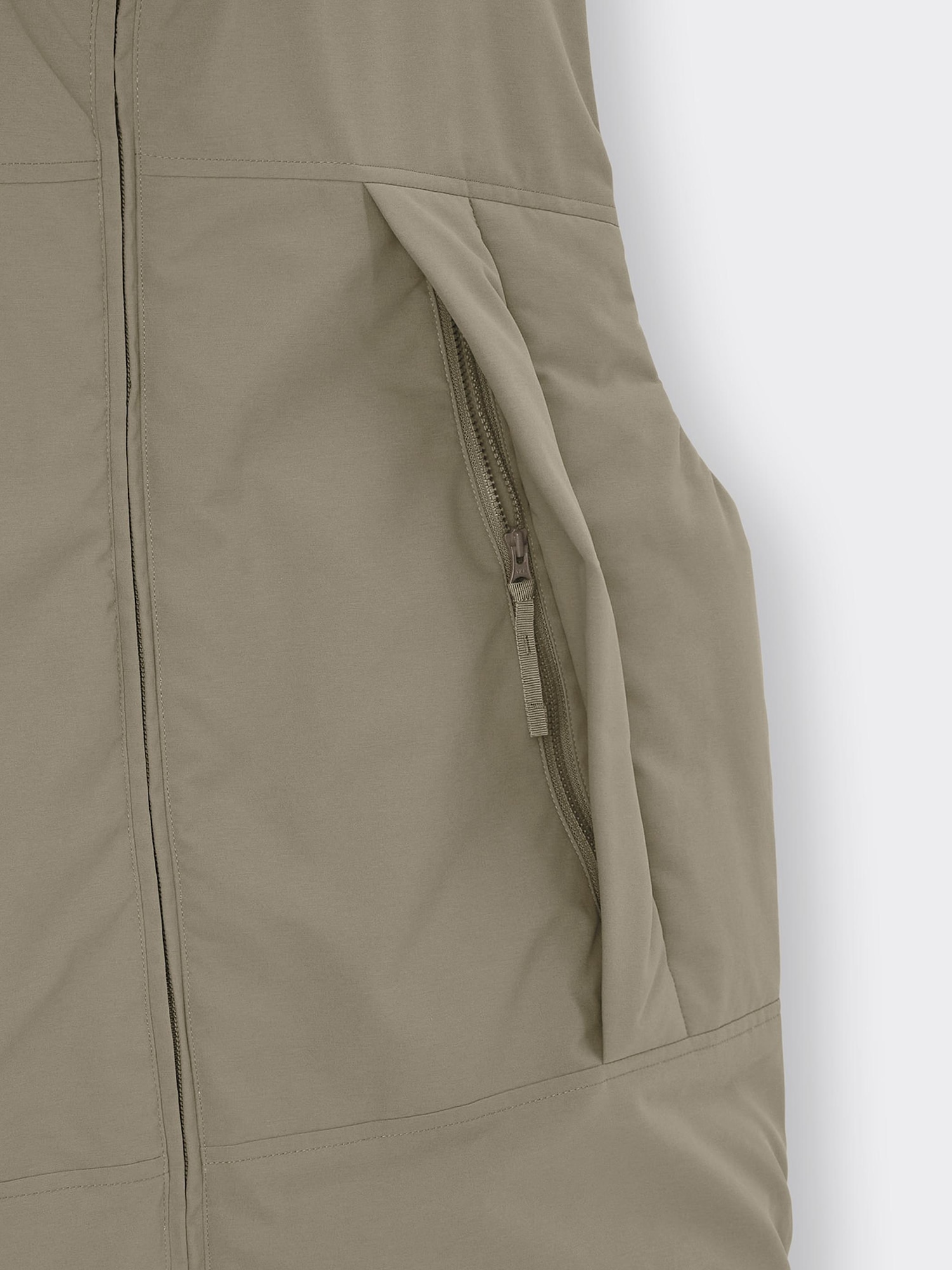 GU公式 | ヒートパデッドベスト