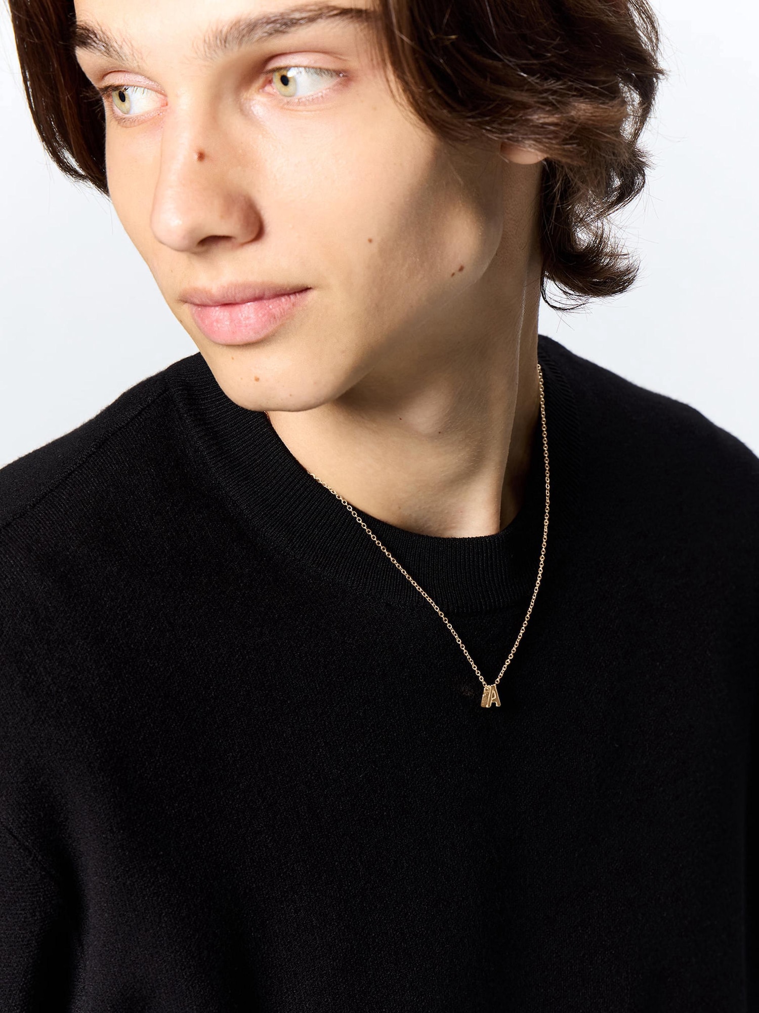 GU公式 | イニシャルモチーフネックレス