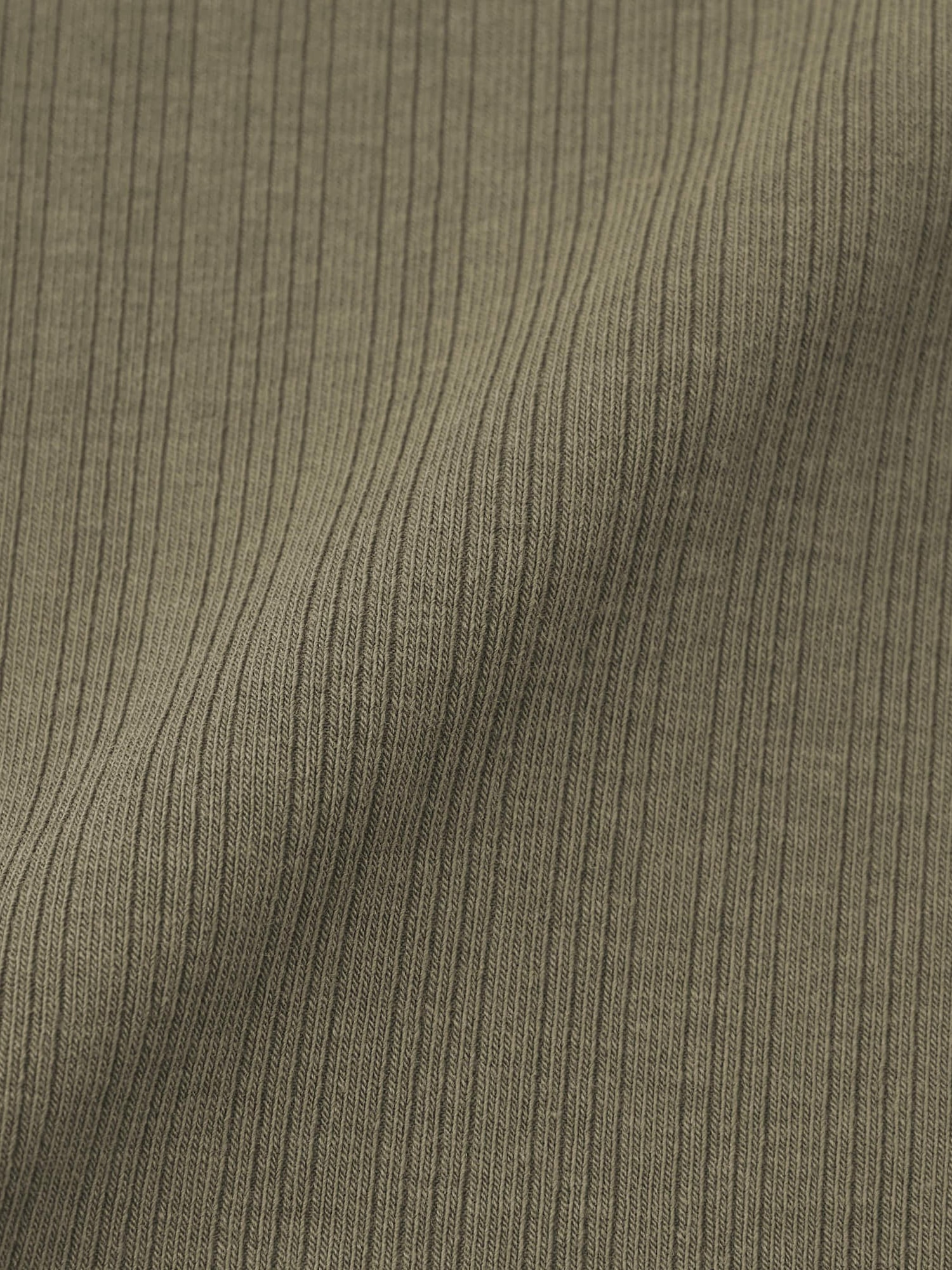 GU公式 | ブラフィールスクエアネックタンクトップ