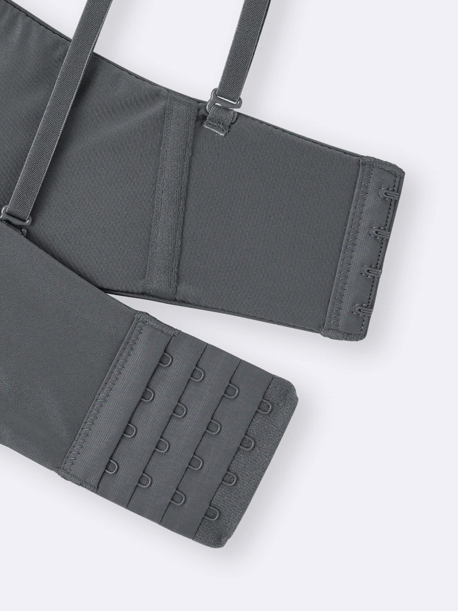 GU公式 | ストラップレスブラ+E(セットアップ可能)