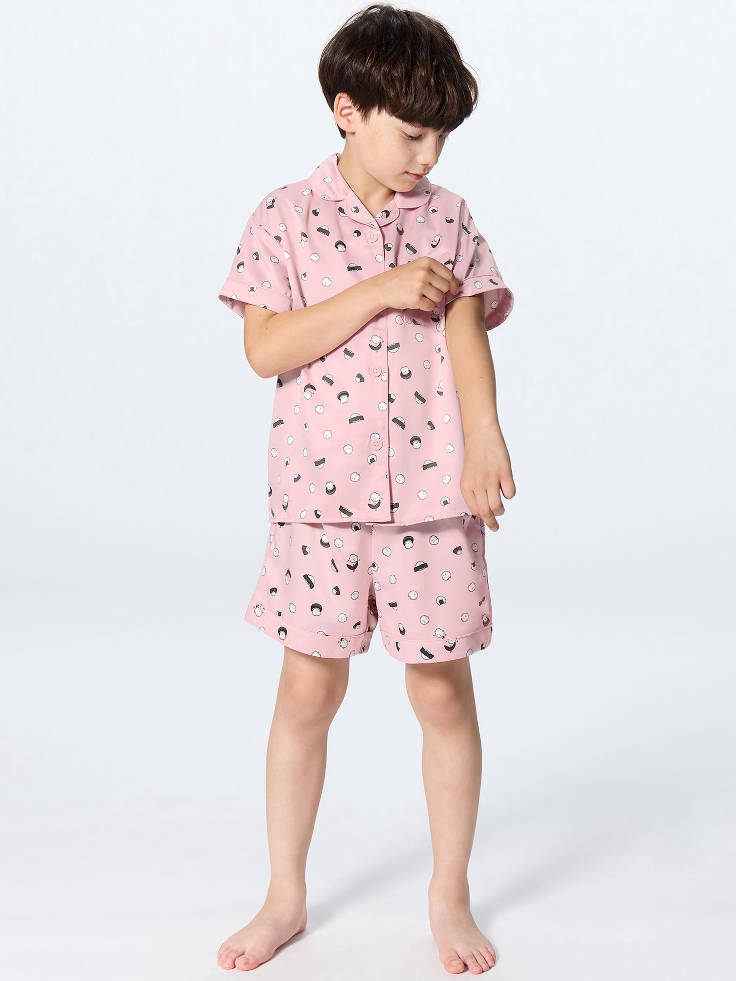 ホット セールの通販 GU公式 KIDS(男女兼用)サテンパジャマ(半袖&ショートパンツ | 服&ファッション小物
