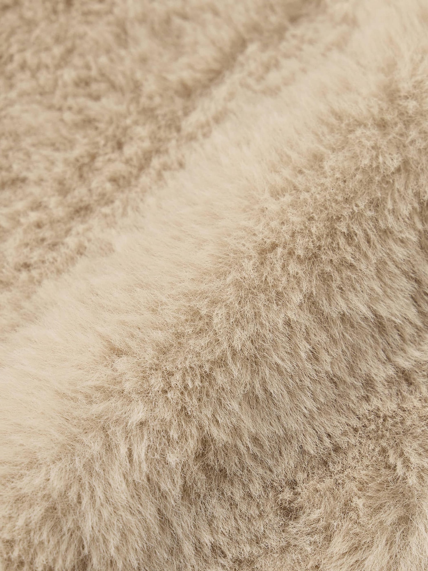 GU公式 | GIRLSファーリーフーディパーカ