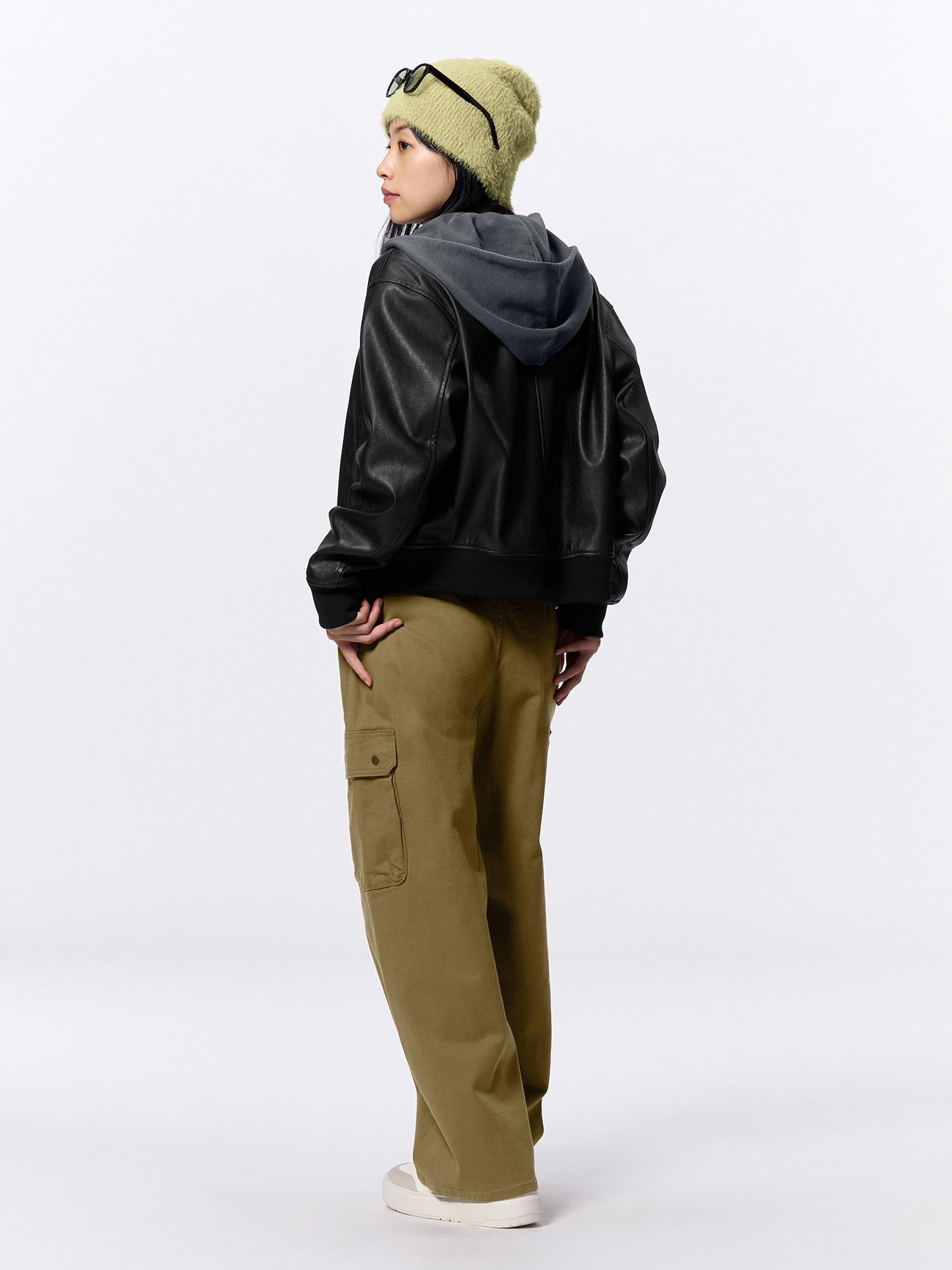GU公式 | バレルレッグカーゴパンツ+EC(丈短め68.0cm)