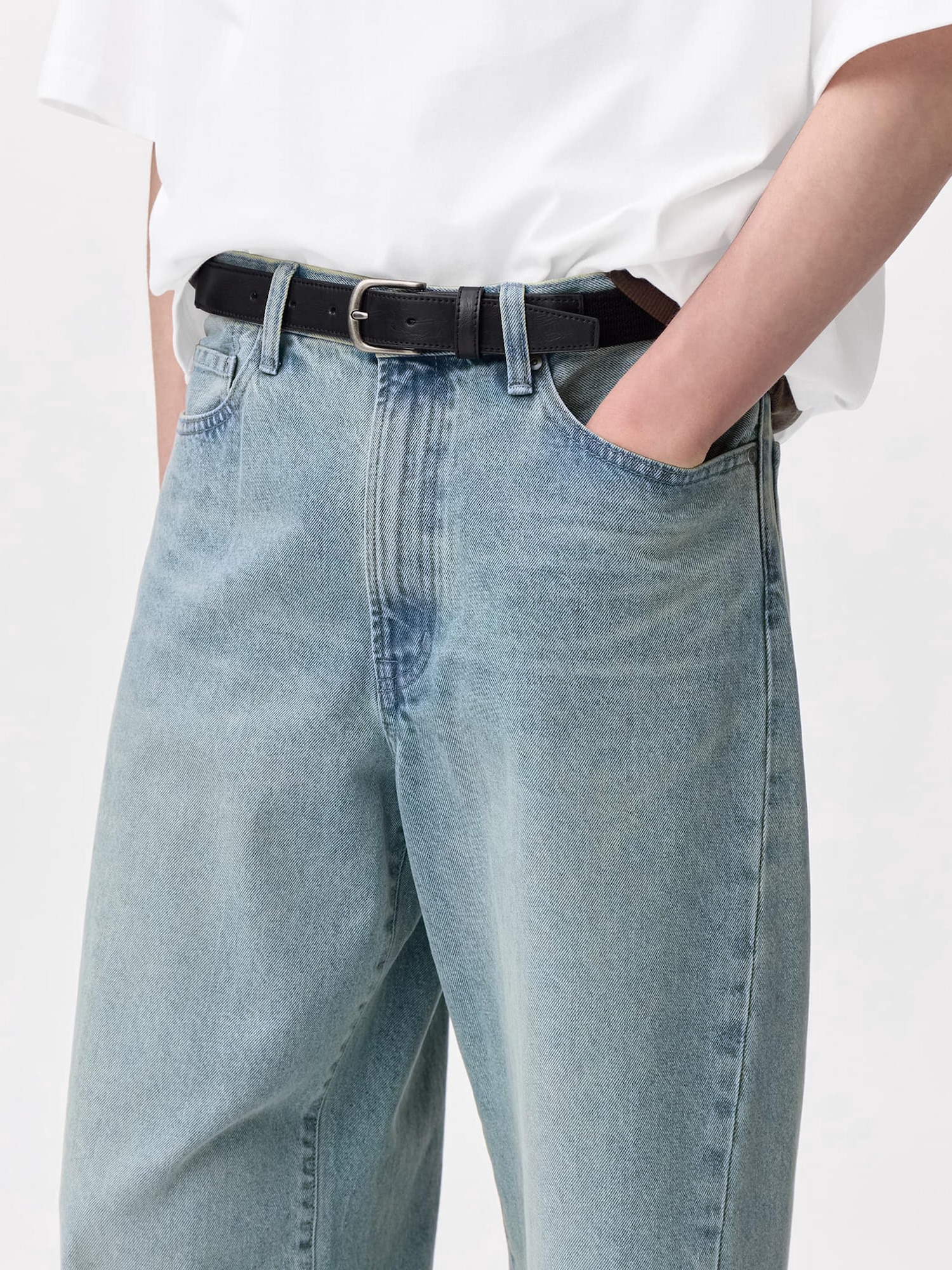 GU公式 | バレルレッグジーンズ(丈標準71.0～75.0cm)